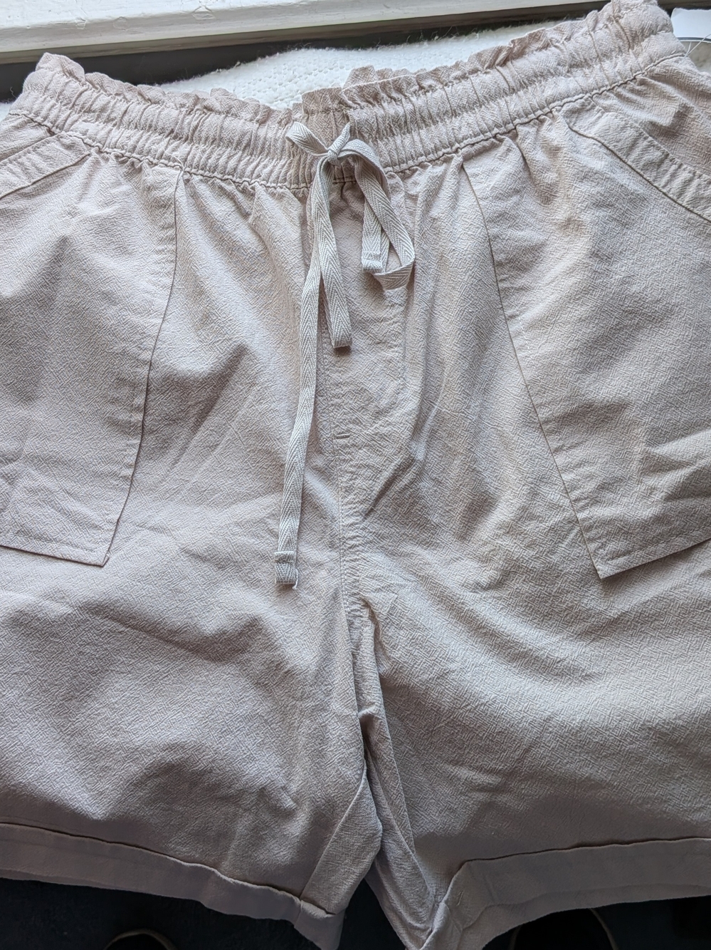 Gloria Vanderbilt Women's Stone Wood Front Pocket Cotton Jax Pull On Shorts